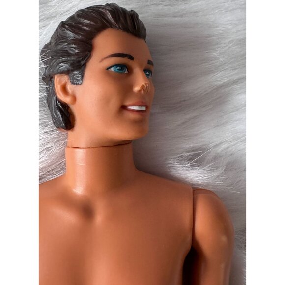 VTG Hot Skatin Ken Doll w Jointed Elbows +Knees for Movement In Original Outfit - Picture 7 of 10